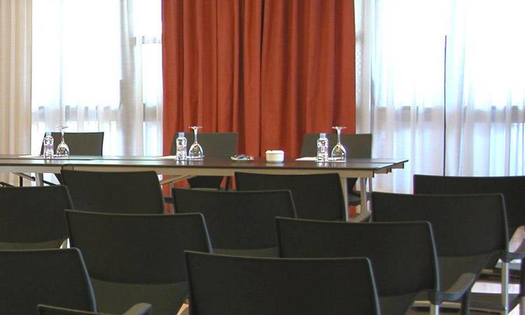 Sala Consejo Hotel ILUNION Golf Badajoz Badajoz Sala Consejo Hotel ILUNION Golf Badajoz Badajoz